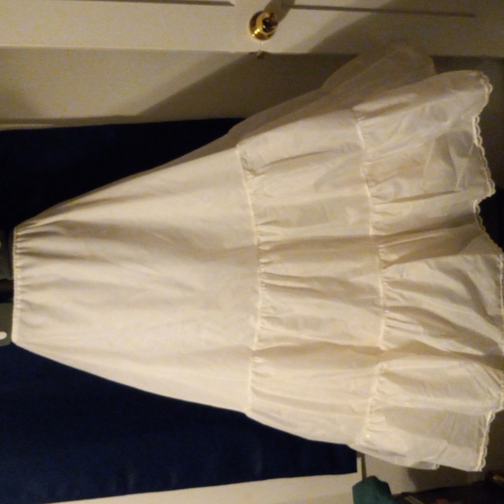 White Crinoline